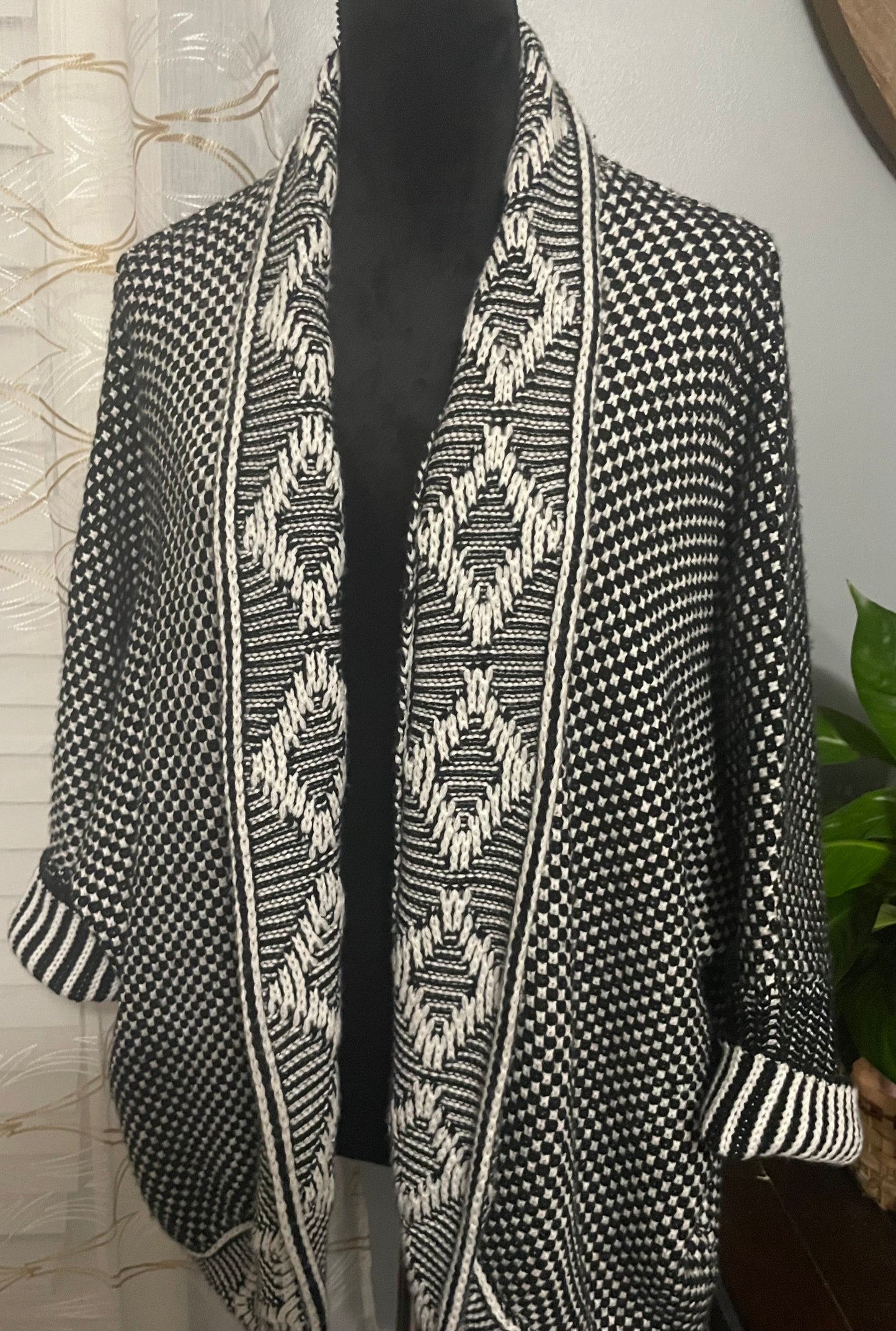 Crown & Ivy Cardigan