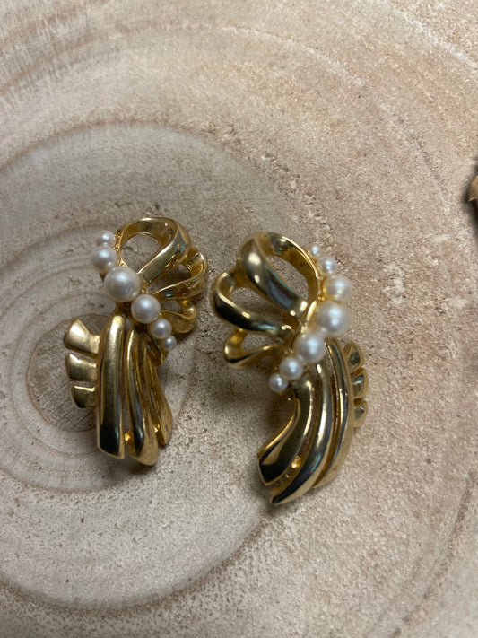 Vintage Gold/Pearl Earrings